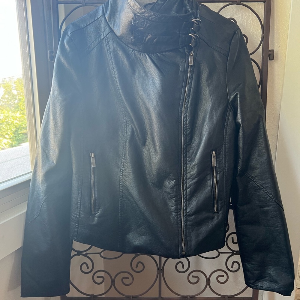 Women Jacket 🧥 - Picture 3 of 7